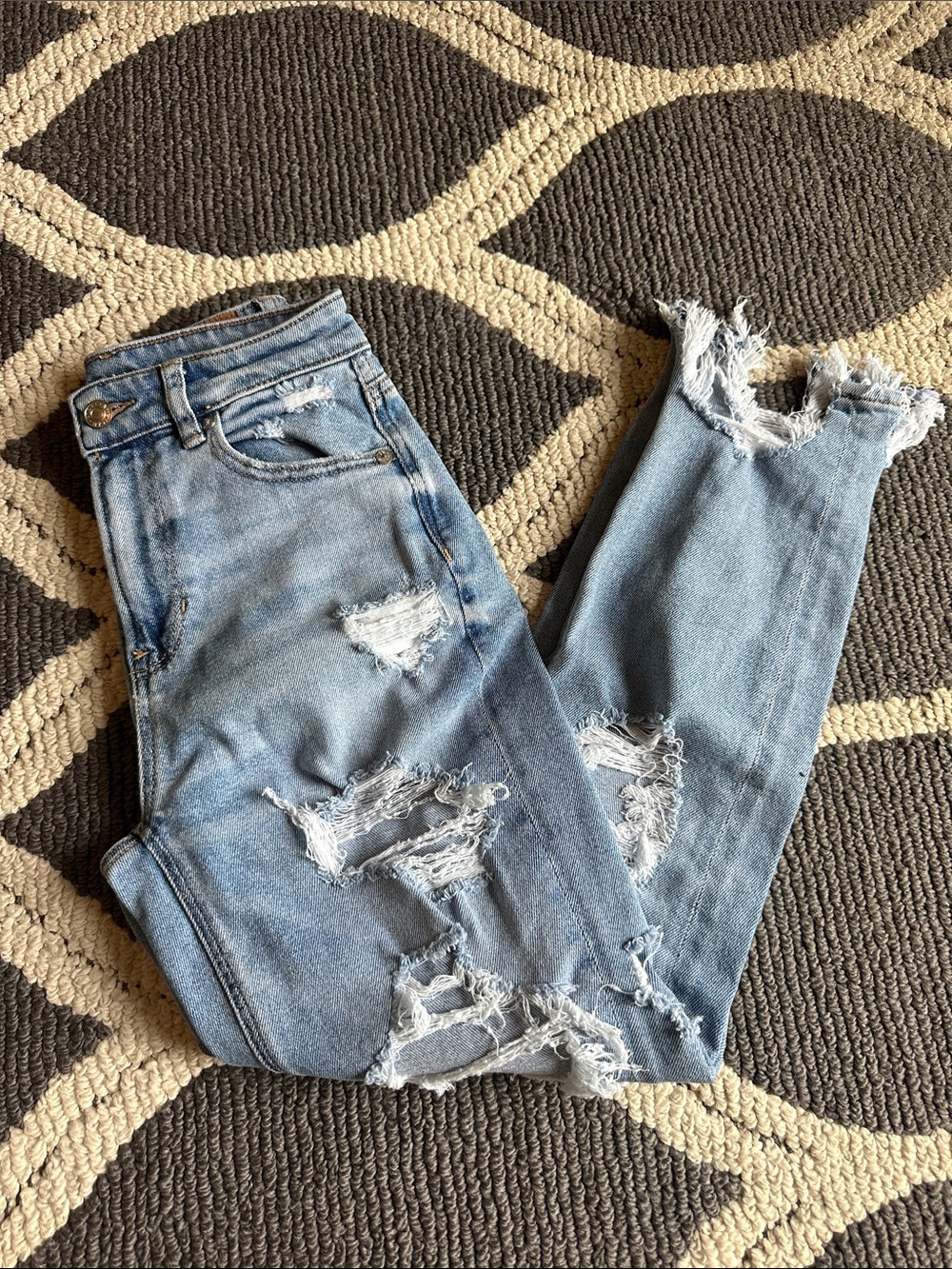 American Eagle Light Blue Distressed Mom Jean